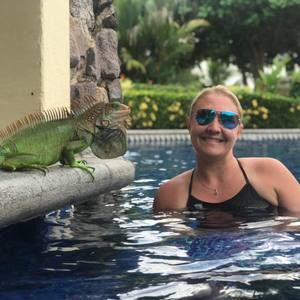 Meet your Posher, Jennifer